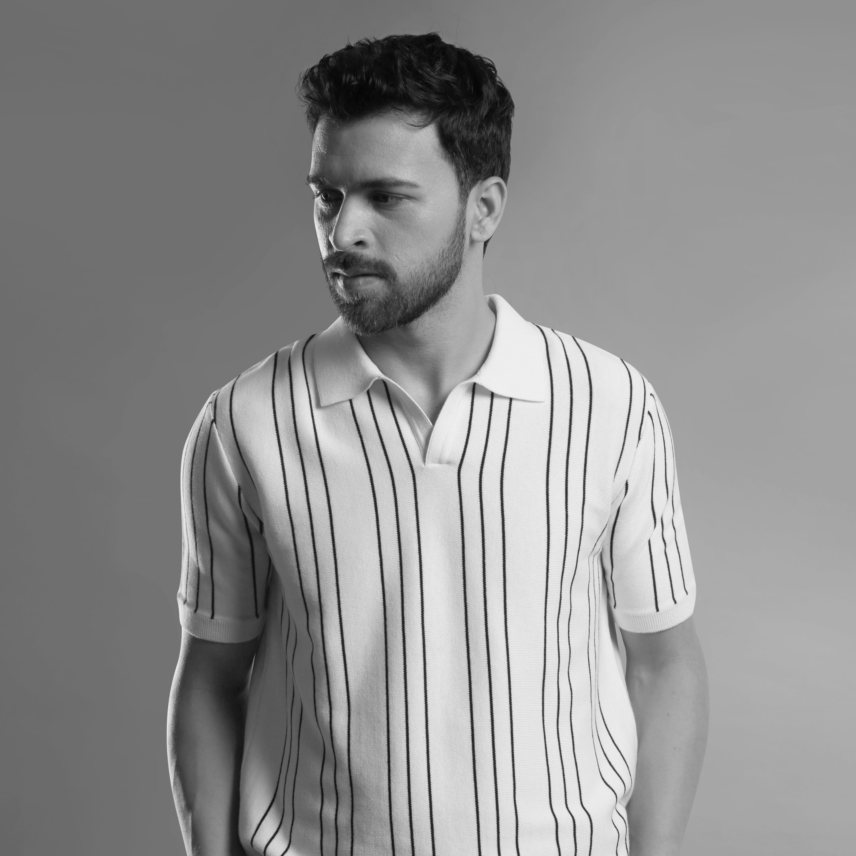 VERTICAL STRIPED PINNACLE POLO