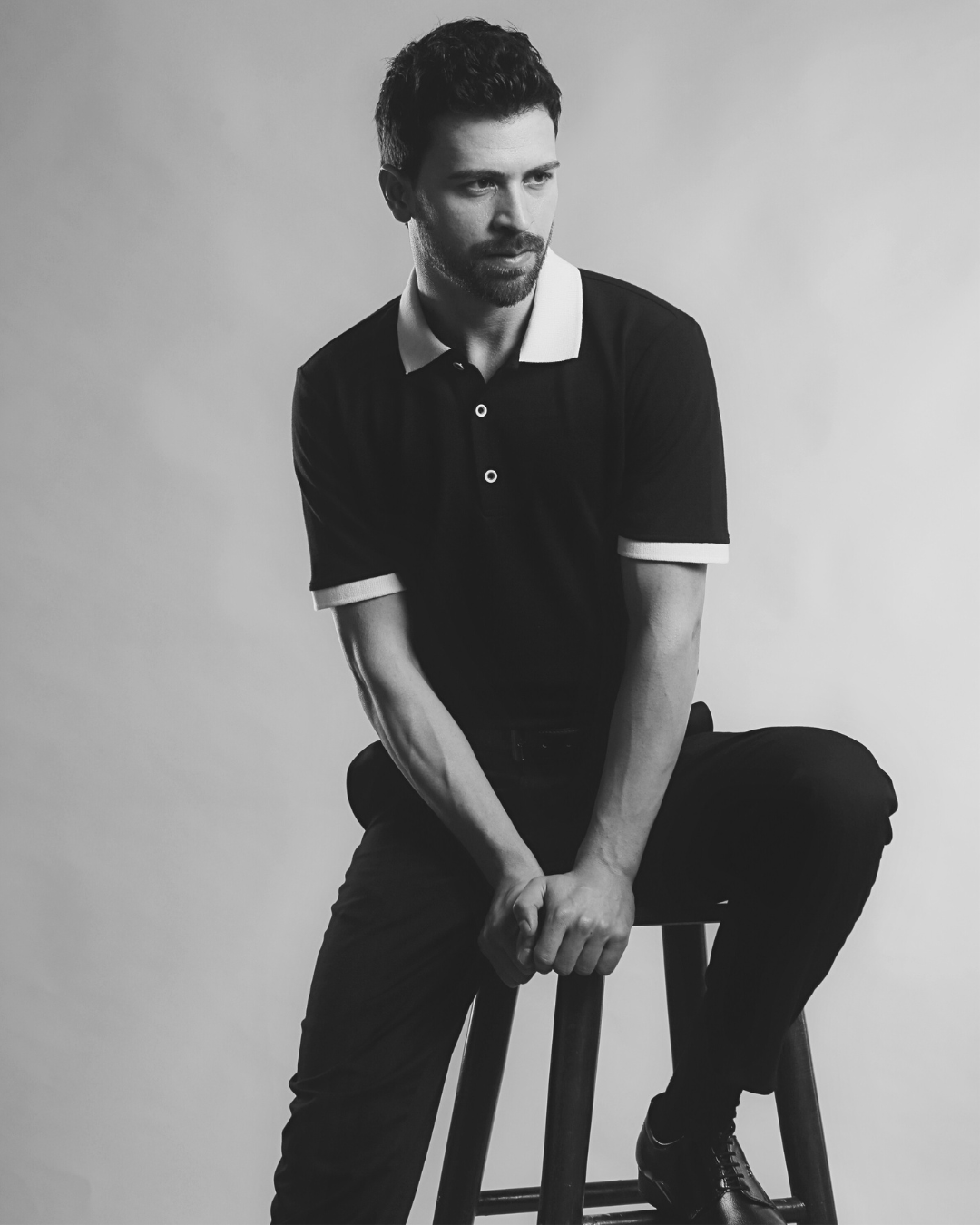 BUTTONED GOLF SHIRT WITH CONTRAST COLLAR