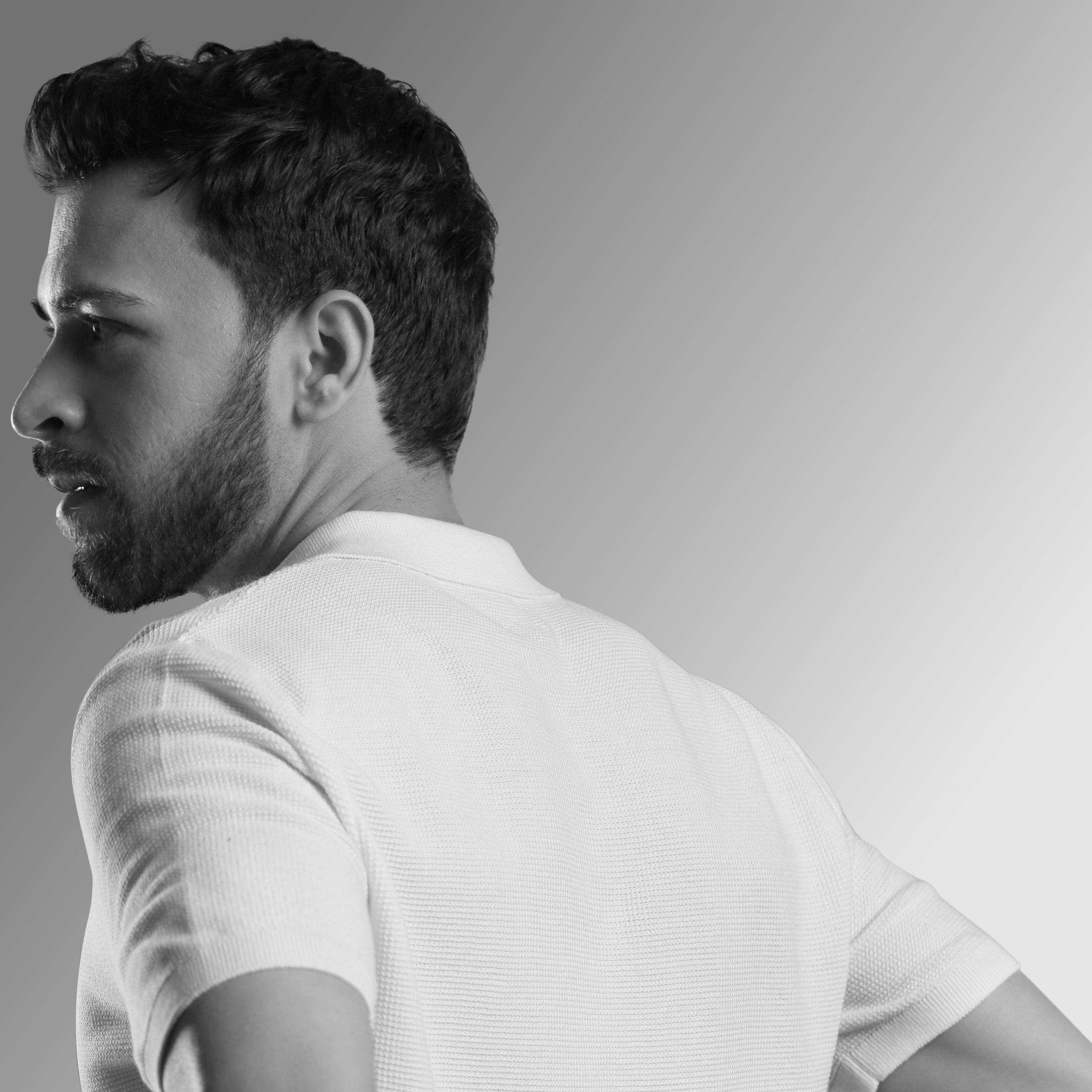 MINIMALIST, TEXTURED PINNACLE POLO