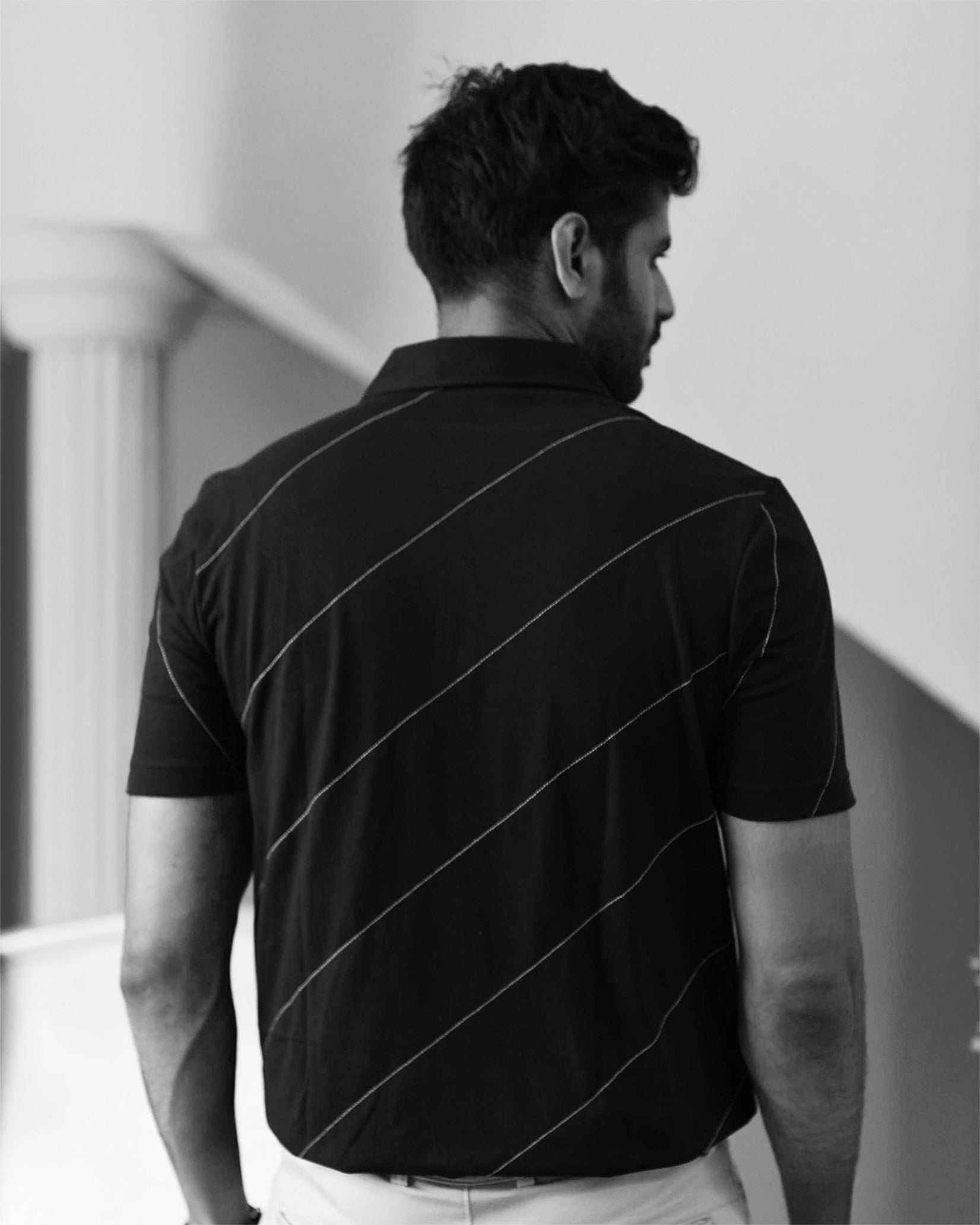 MINIMALIST GOLF SHIRT WITH SUBTLE STITCHED LINES