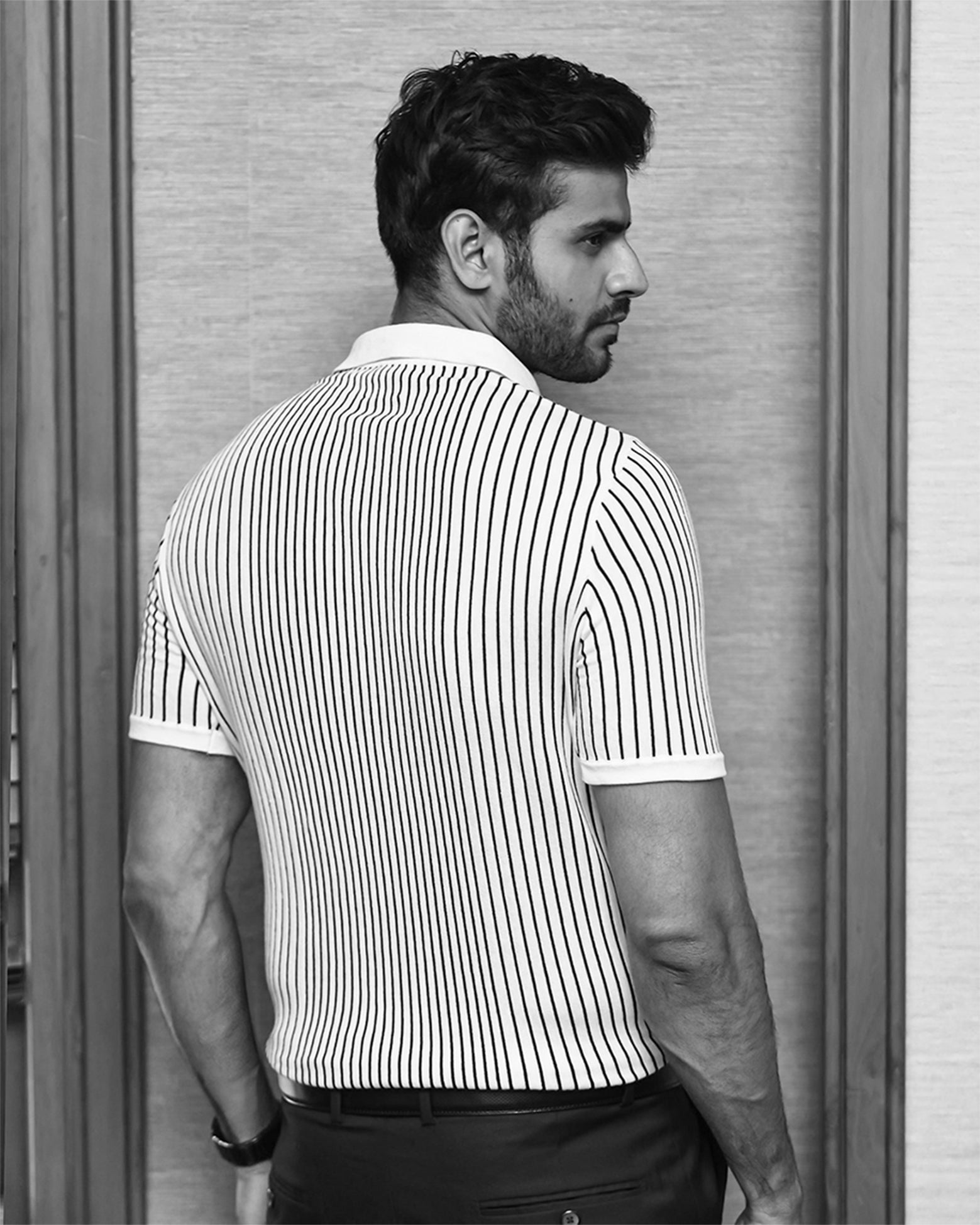 VERTICAL PIN STRIPE GOLF SHIRT