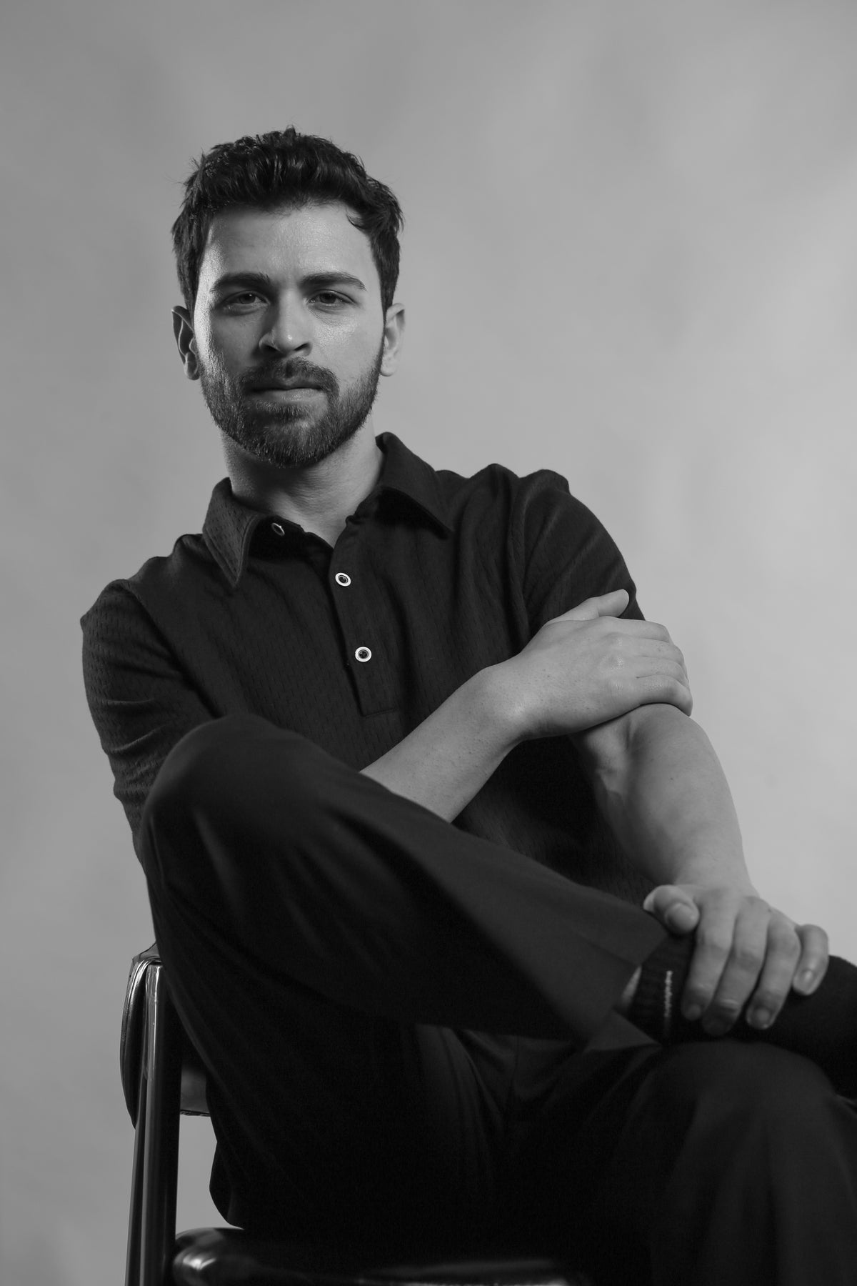 TEXTURED BLACK PERFORMANCE POLO T-SHIRT