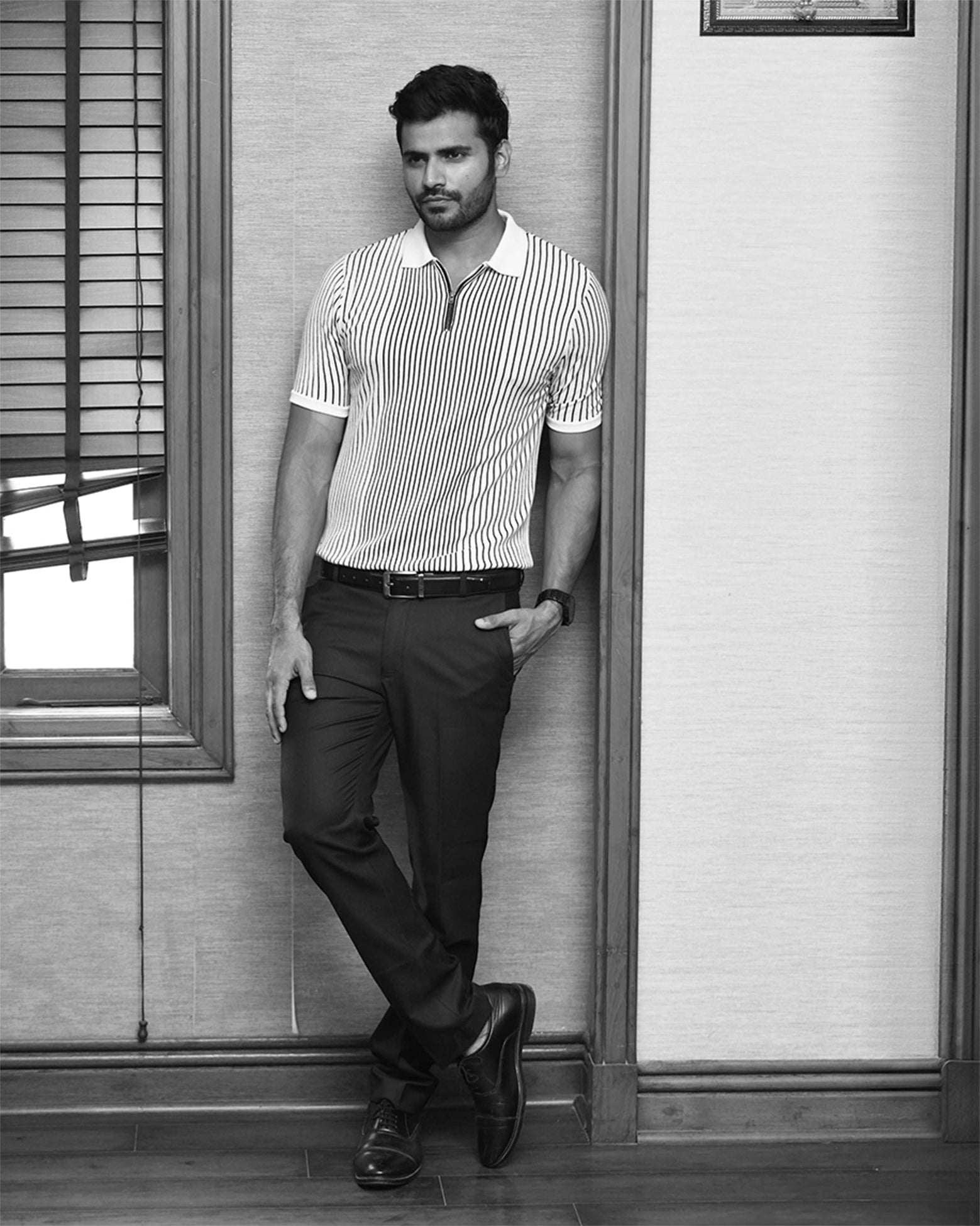 VERTICAL PIN STRIPE GOLF SHIRT