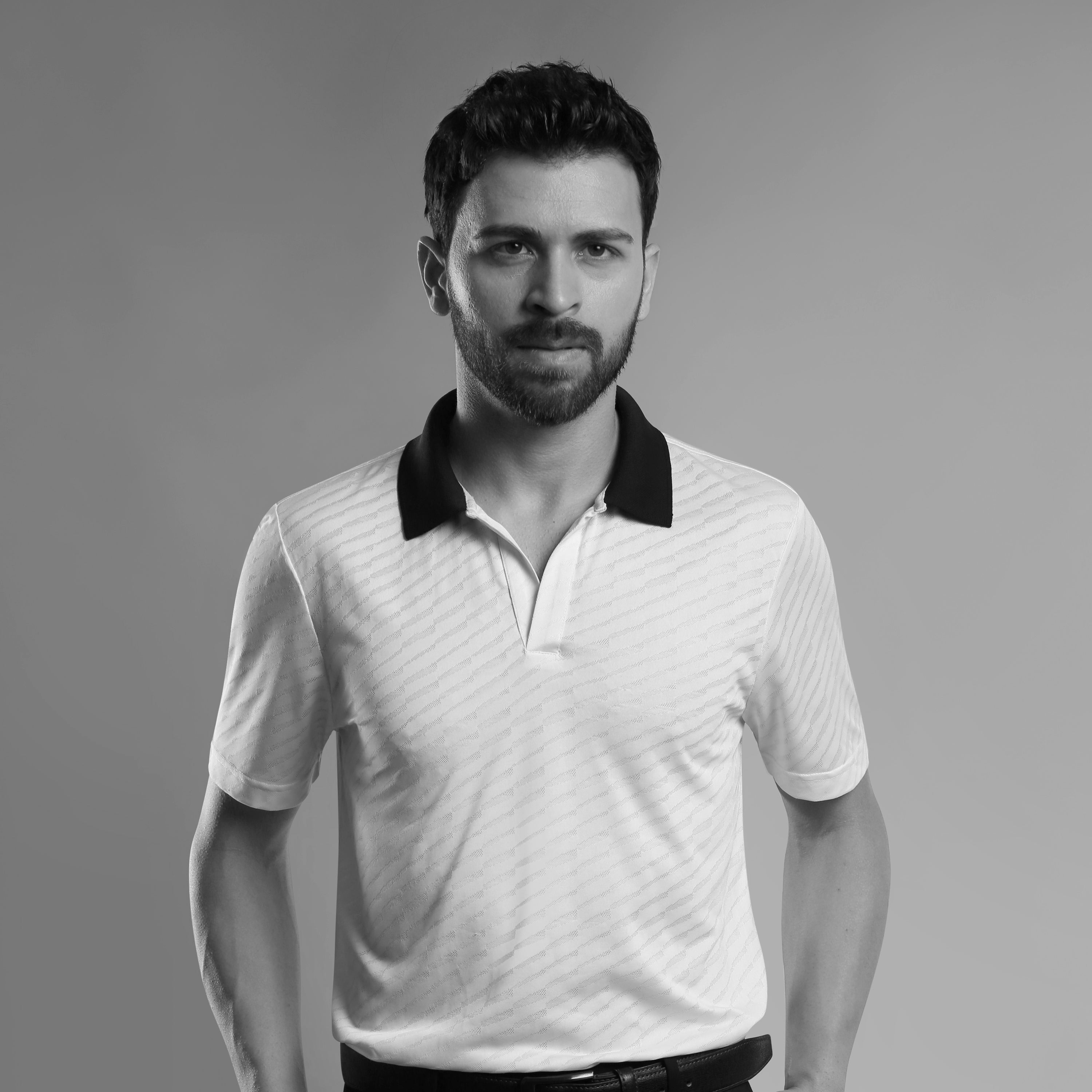 BLACK COLLAR TEXTURED PERFORMANCE POLO T-SHIRT