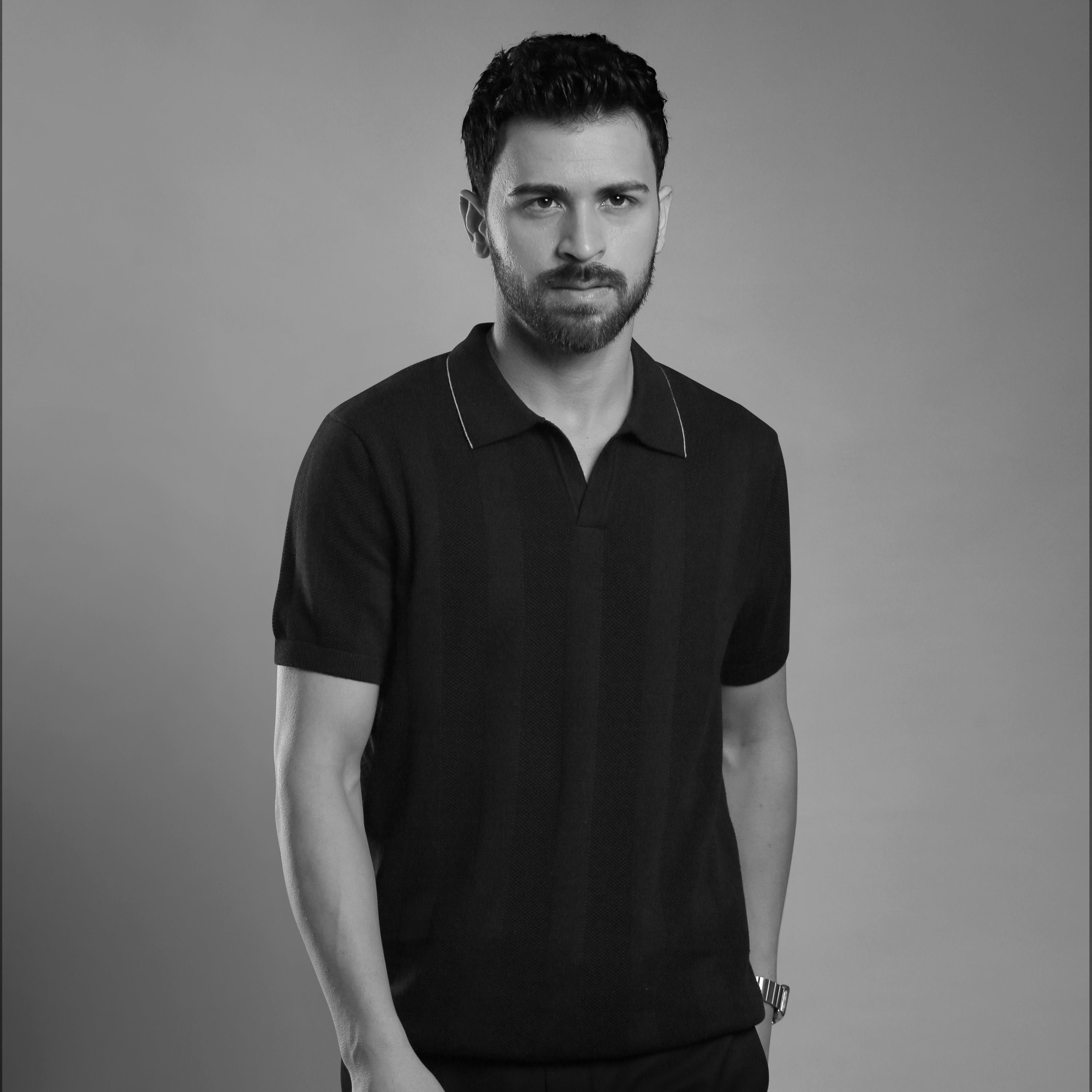 BLACK TEXTURED PINNACLE POLO WITH CONTRAST COLLAR TRIM
