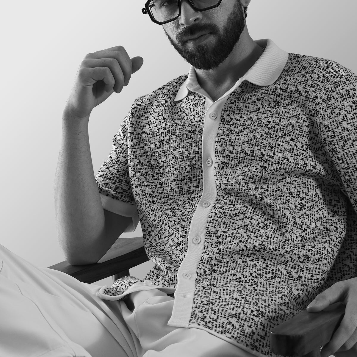THE MOSAIC HALF-SLEEVE FLAT-KNIT WHITE SHIRT