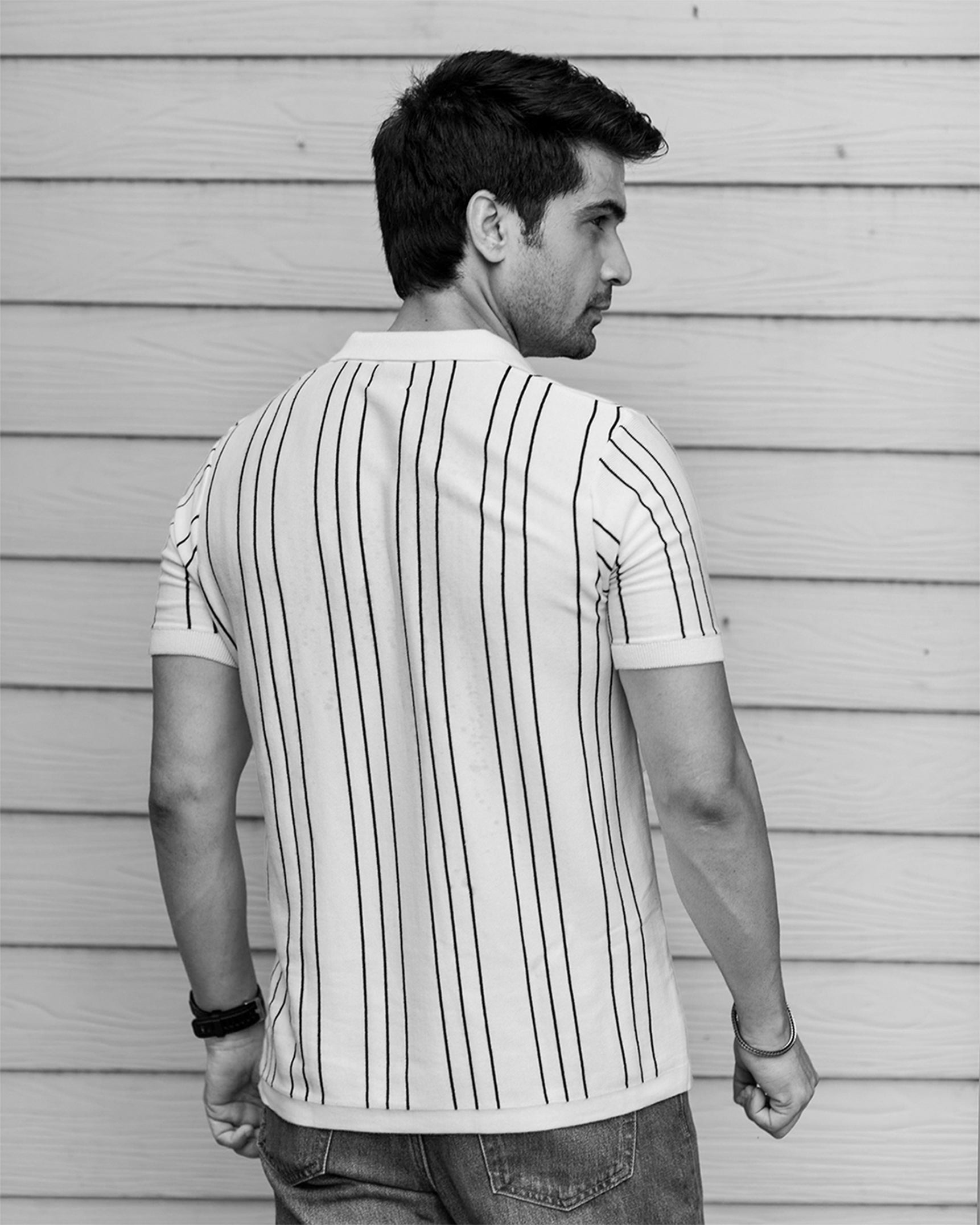 VERTICAL STRIPED GOLF SHIRT