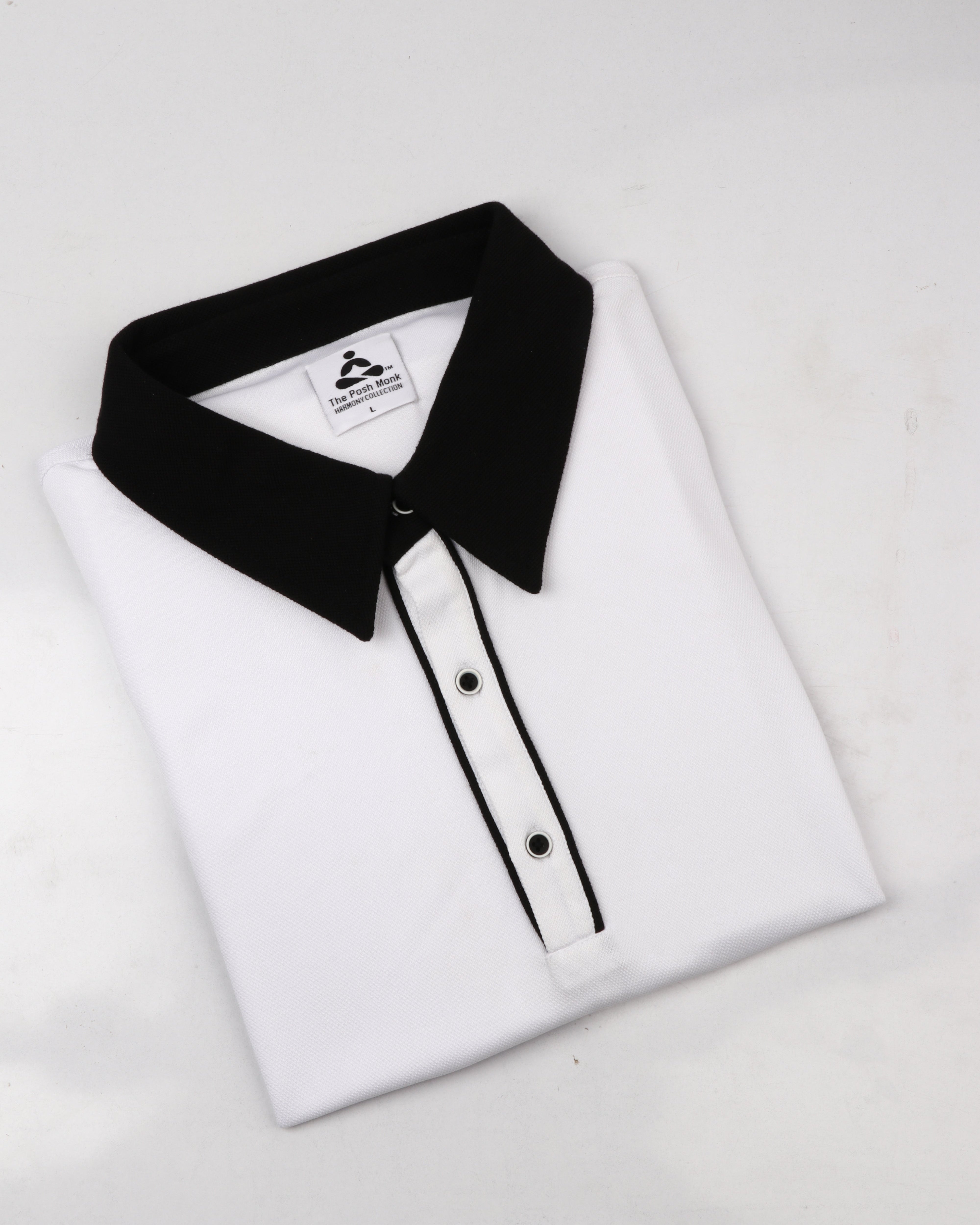 BUTTONED WHITE PINNACLE POLO